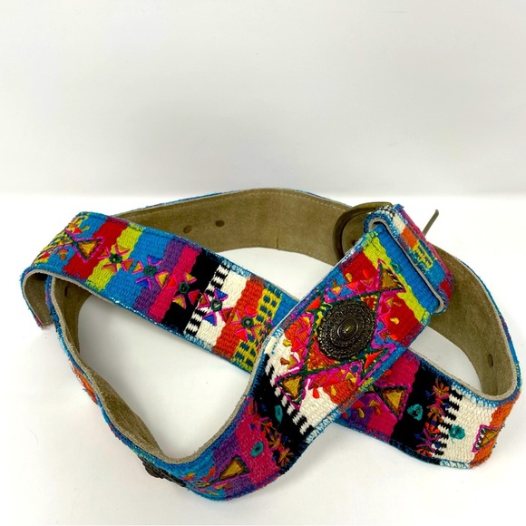 Wide embroidered leather Chico’s belt - Picture 2 of 4